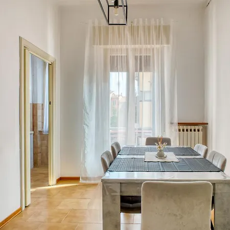 Apartamento Guesthost - Cozy With Balconies Spoleto