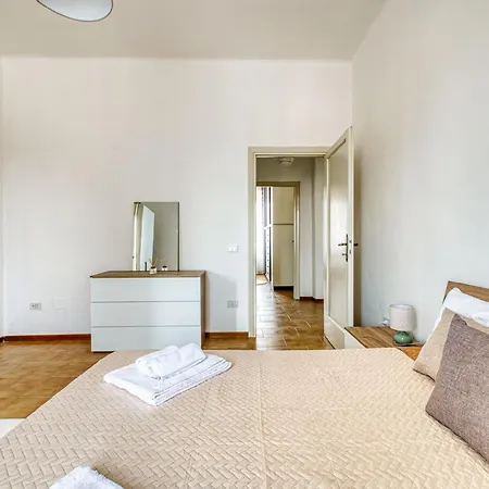 Apartamento Guesthost - Cozy With Balconies *