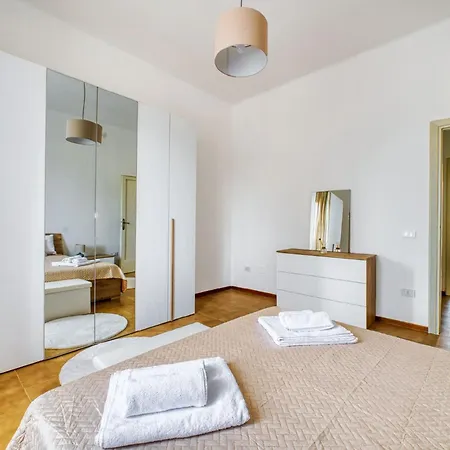 Guesthost - Cozy With Balconies Spoleto